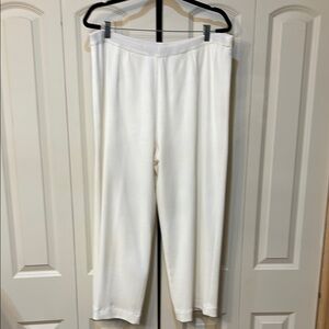 Ming Wang Elegant White plus size knit pant